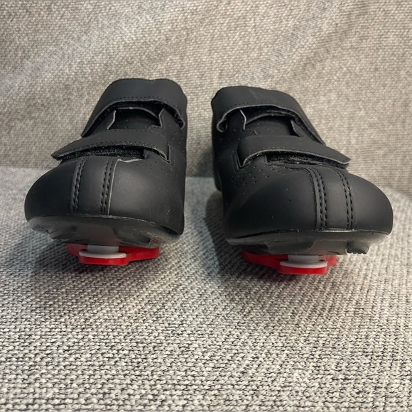 Black and Red Athletic Cycling Shoes with Velcro Straps main image 11